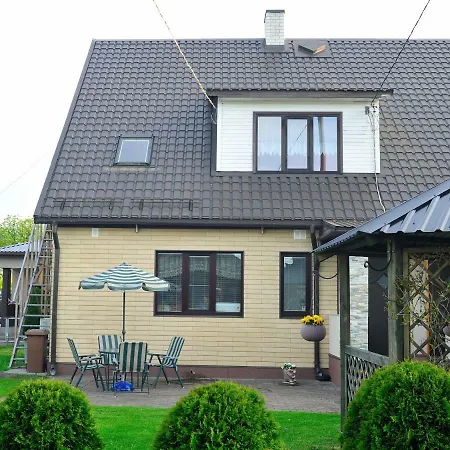 Jaani Kuelaliskorter Apartman *